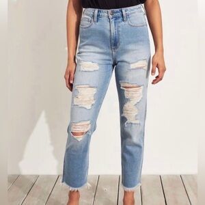 HOLLISTER || Curvy Ultra High-Rise Moms Jeans. Sz. 28